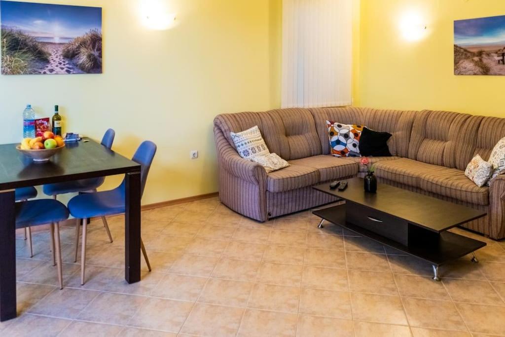 Paradise Corner Topola - 2 Bedroom Ground Floor Apartment 외부 사진